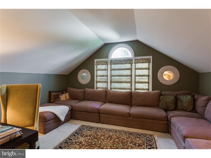 12 Brooks Road Moorestown, NJ 08057 - Photo 9 of 25 Master Bedroom