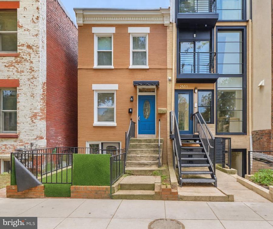 1315 Pennsylvania Ave. Southeast, Unit B Washington, DC 20003 - Photo 8 of 22 Front