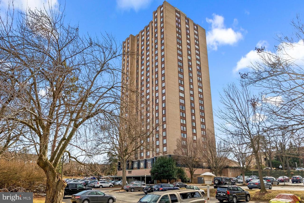 9701 Fields Road, Unit 1808 Gaithersburg, MD 20878 - Photo 2 of 12