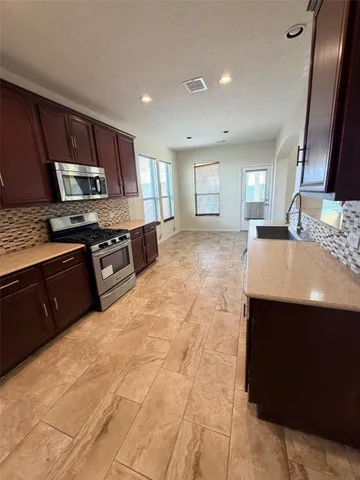 $2,500 | 14035 Mohave Way Drive, Cypress, TX 77429