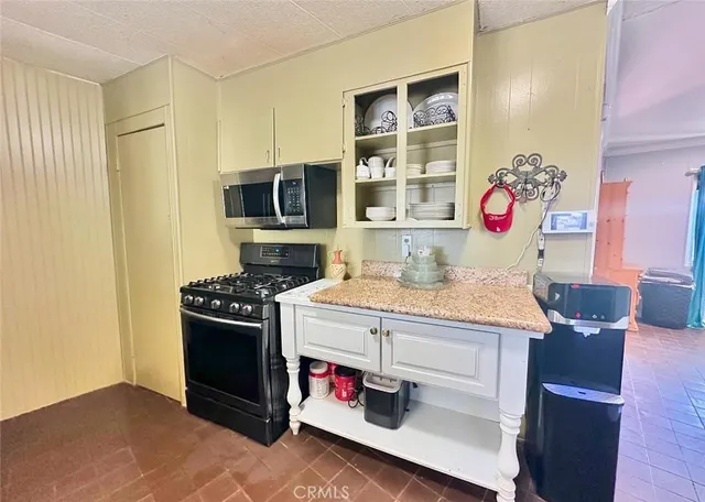 $155,000 | 1258 West Rosamond Boulevard, Unit 74, Rosamond, CA 93560