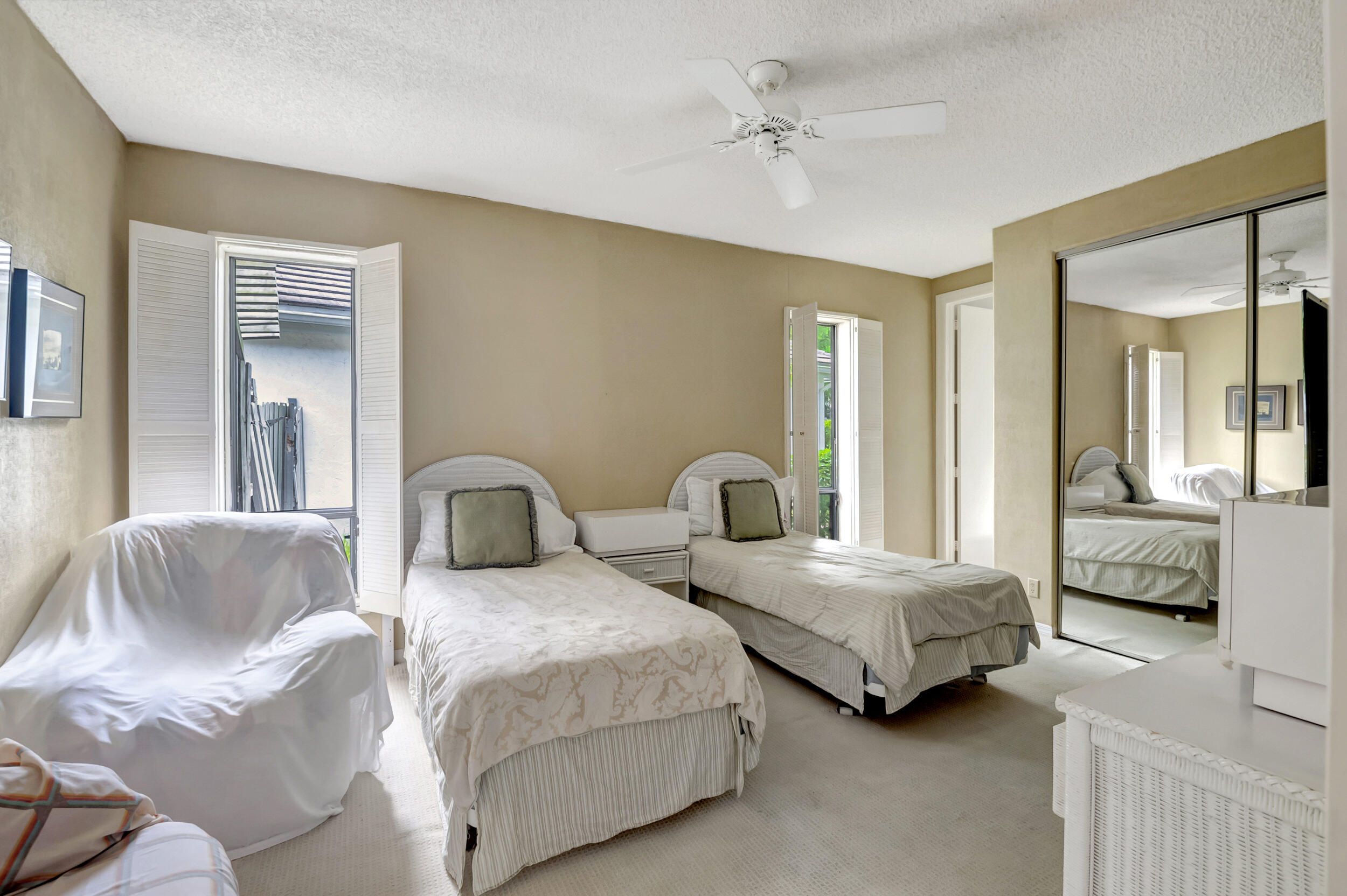 7575 Rexford Road Boca Raton, FL 33434 - Photo 25 of 70 DSC_5529