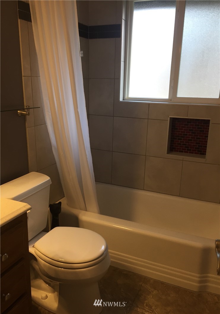 12655 Southeast 169th Place Renton, WA 98058 - Photo 11 of 16