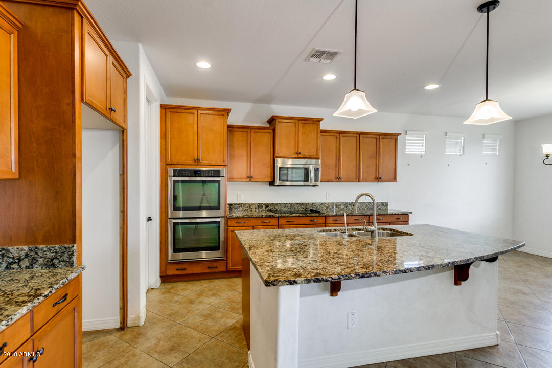 15619 West Roma Avenue Goodyear, AZ 85395 - Photo 5 of 21 13-Roma