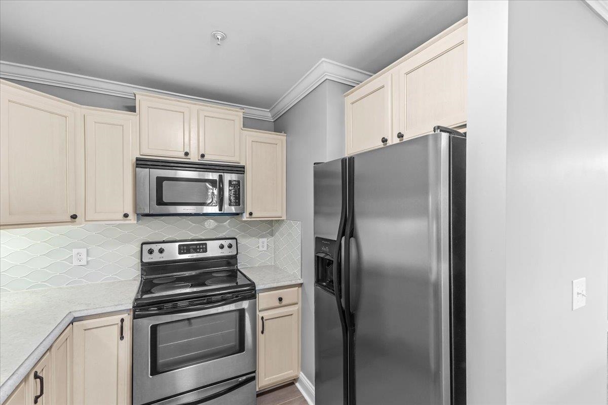 81 South Williams Street, Unit 203 Burlington, VT 05401 - Photo 18 of 44