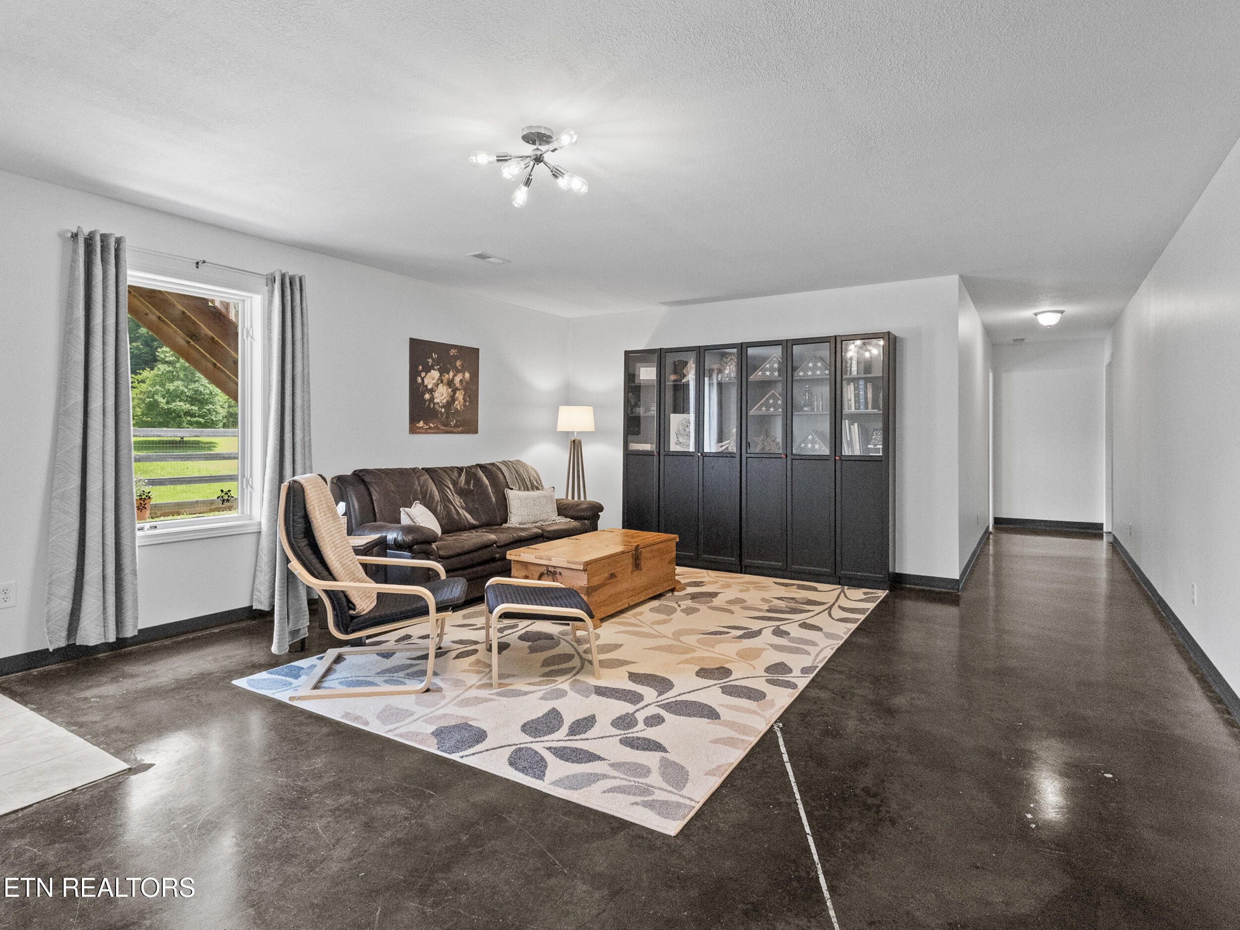 3861 Valentine Road Maryville, TN 37804 - Photo 22 of 34 Den/Family Room