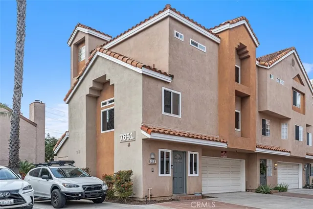 $849,000 | 7651 Yorktown Avenue, Huntington Beach, CA 92648