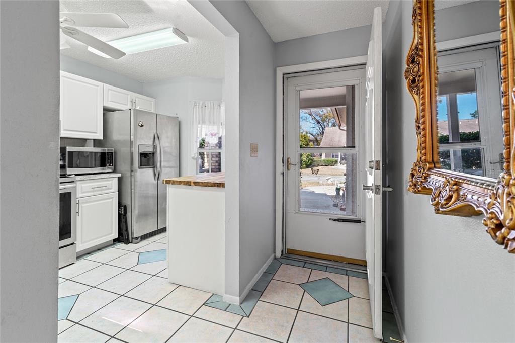 6428 Thicket Trail New Port Richey, FL 34653 - Photo 6 of 29