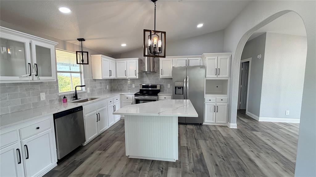 716 Coyote Trail Rhome, TX 76078 - Photo 6 of 25 Gallery Image 6