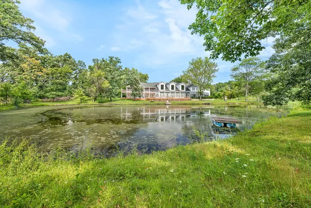 $350,000 | 21400 Lisa Lane, Steger, IL 60475