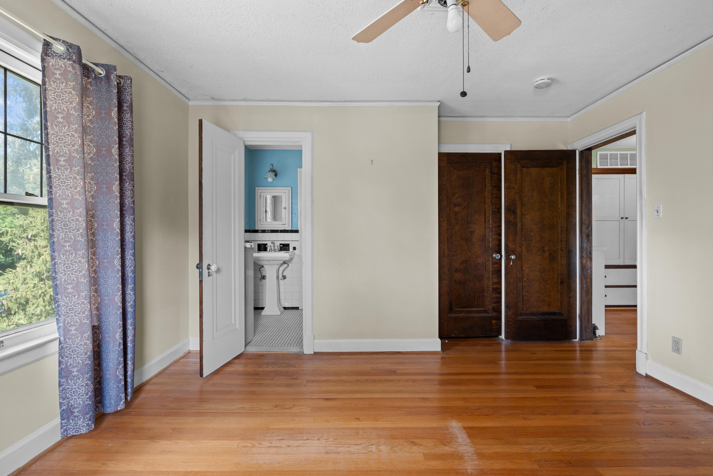 18244 Berg Road Detroit, MI 48219 - Photo 15 of 17 Bedroom