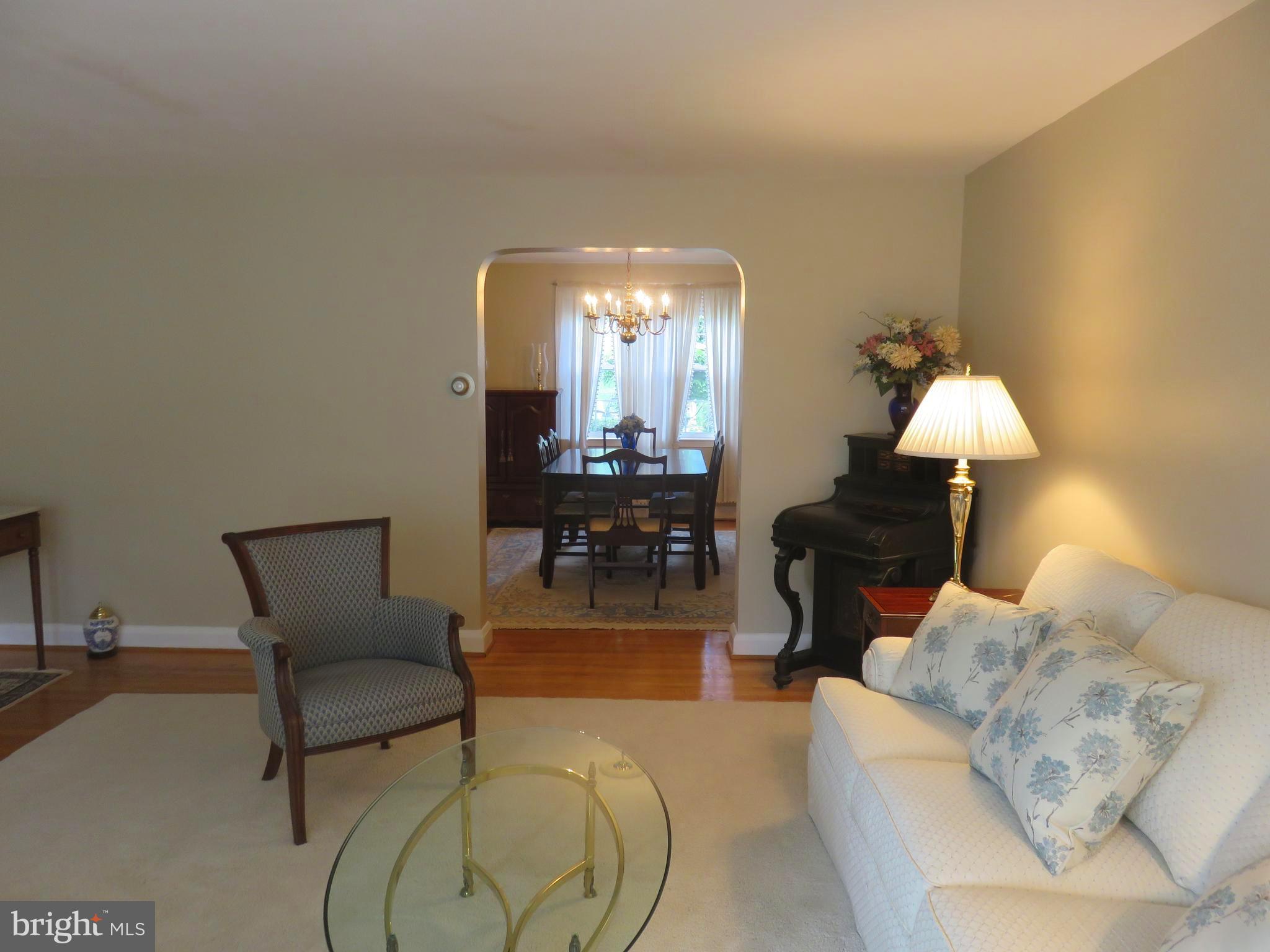 8428 Pleasant Plains Road Baltimore, MD 21286 - Photo 7 of 29 a living room with furniture