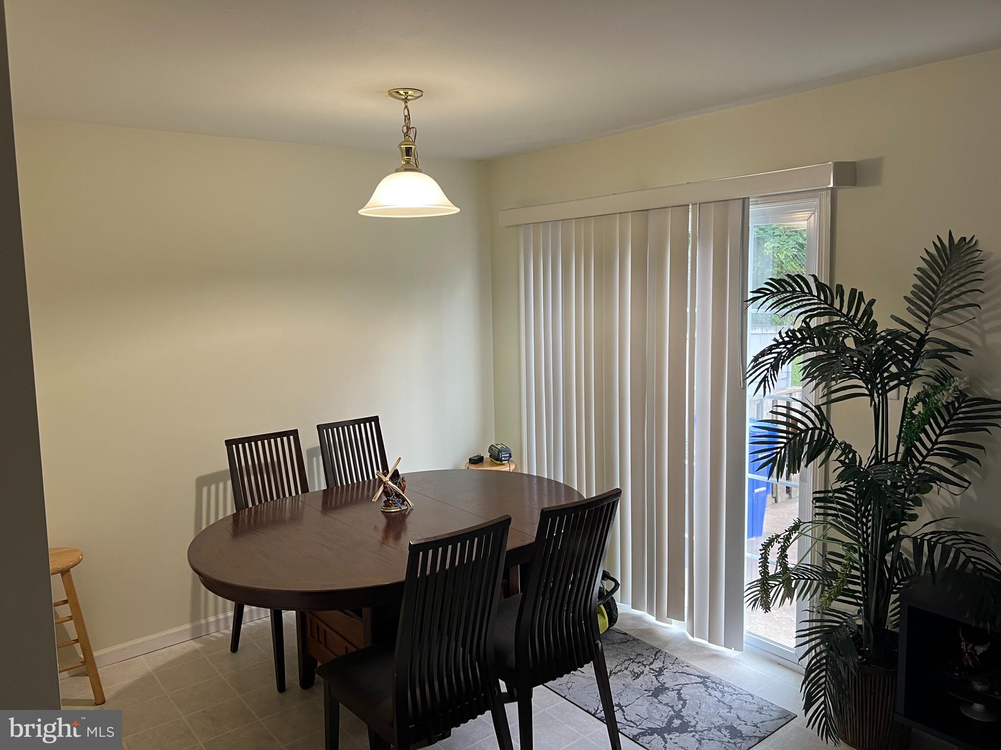 324 St Nicholas Street Reading, PA 19607 - Photo 6 of 17