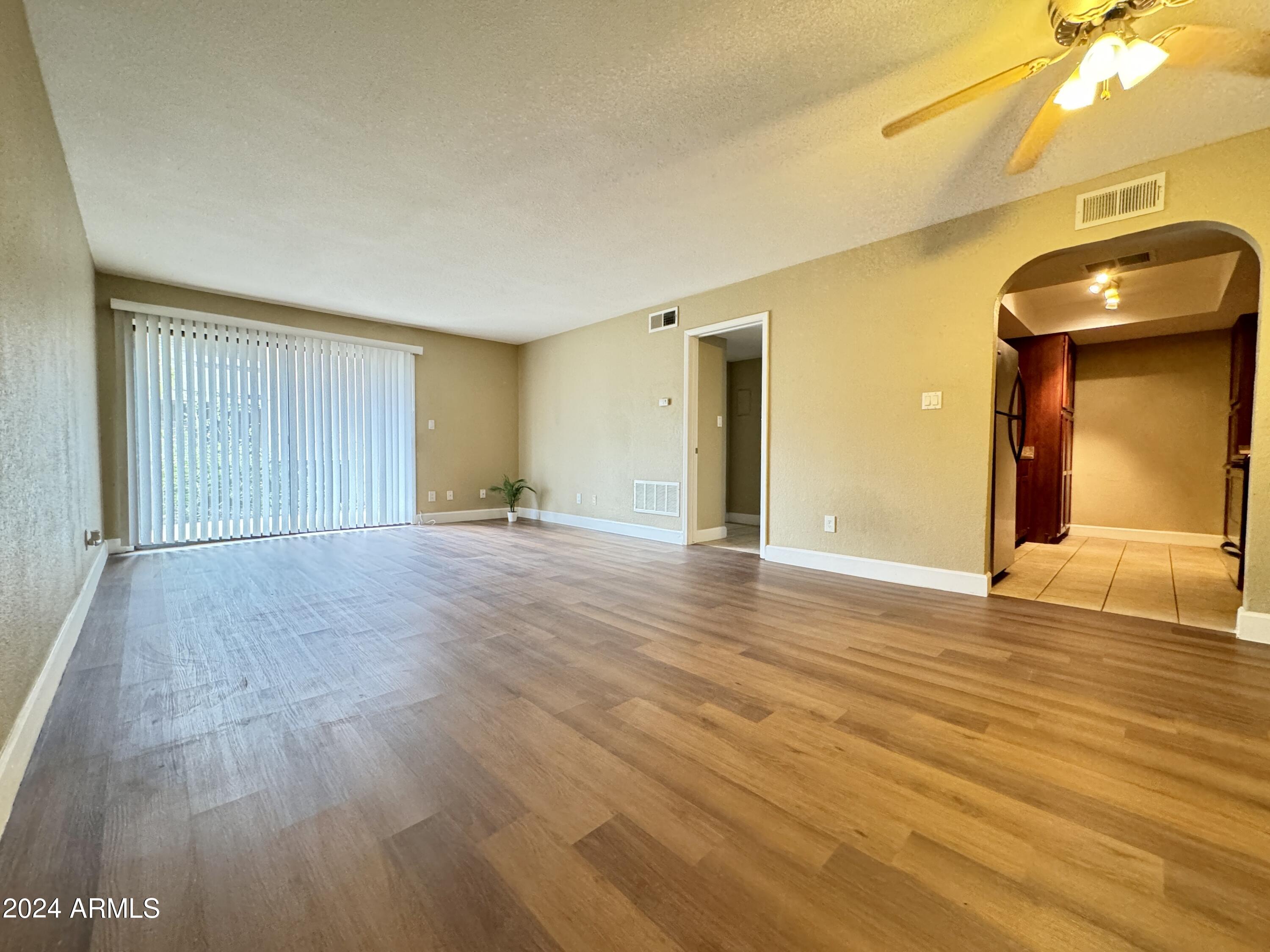 3825 East Camelback Road, Unit 124 Phoenix, AZ 85018 - Photo 5 of 29 Family Room