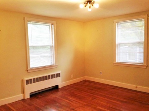 119 Farnum Road Waltham, MA 02453 - Photo 7 of 16 Gallery Image 7