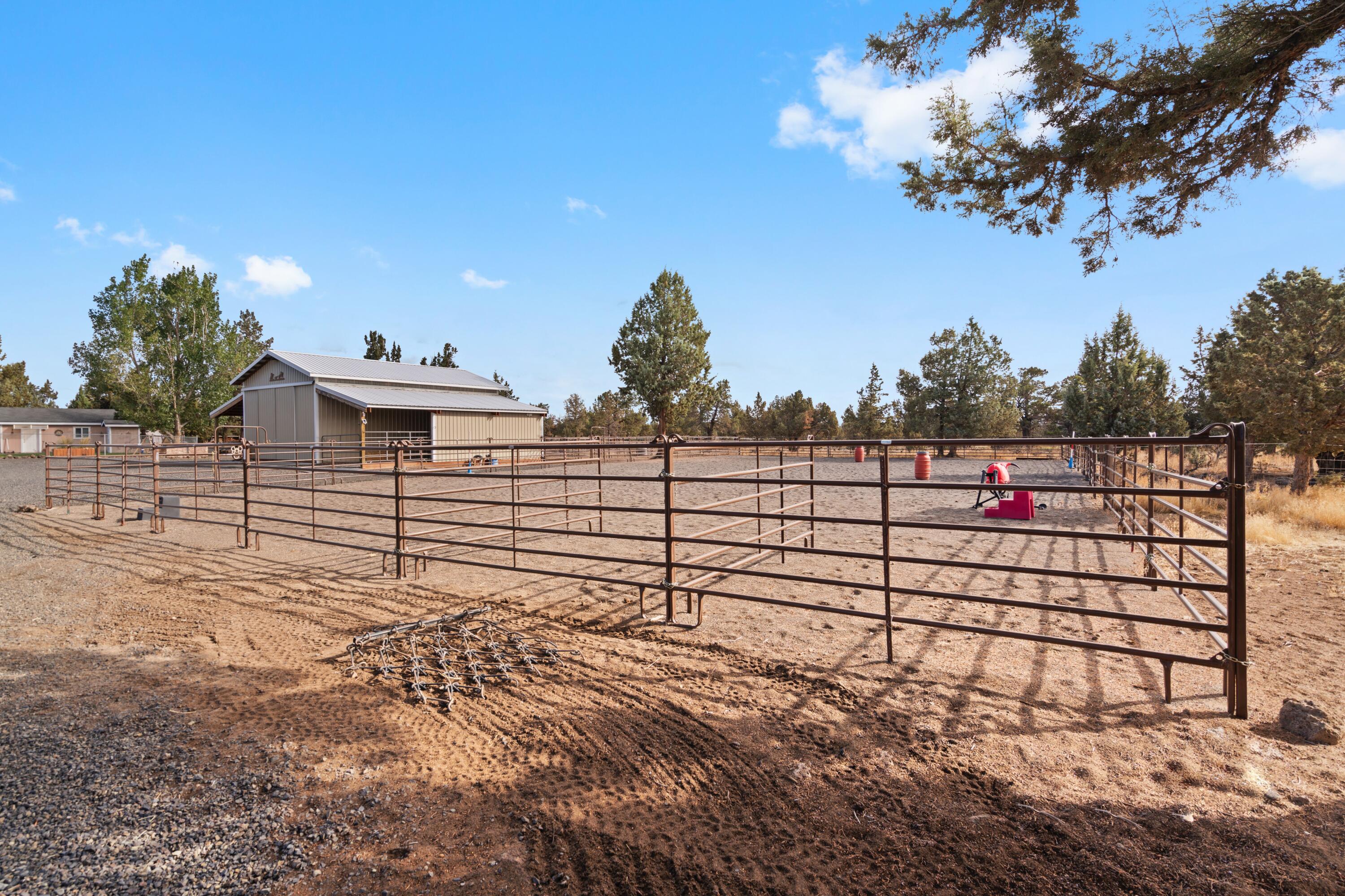 165 Southwest Bent Loop Powell Butte, OR 97753 - Photo 12 of 50 Arena