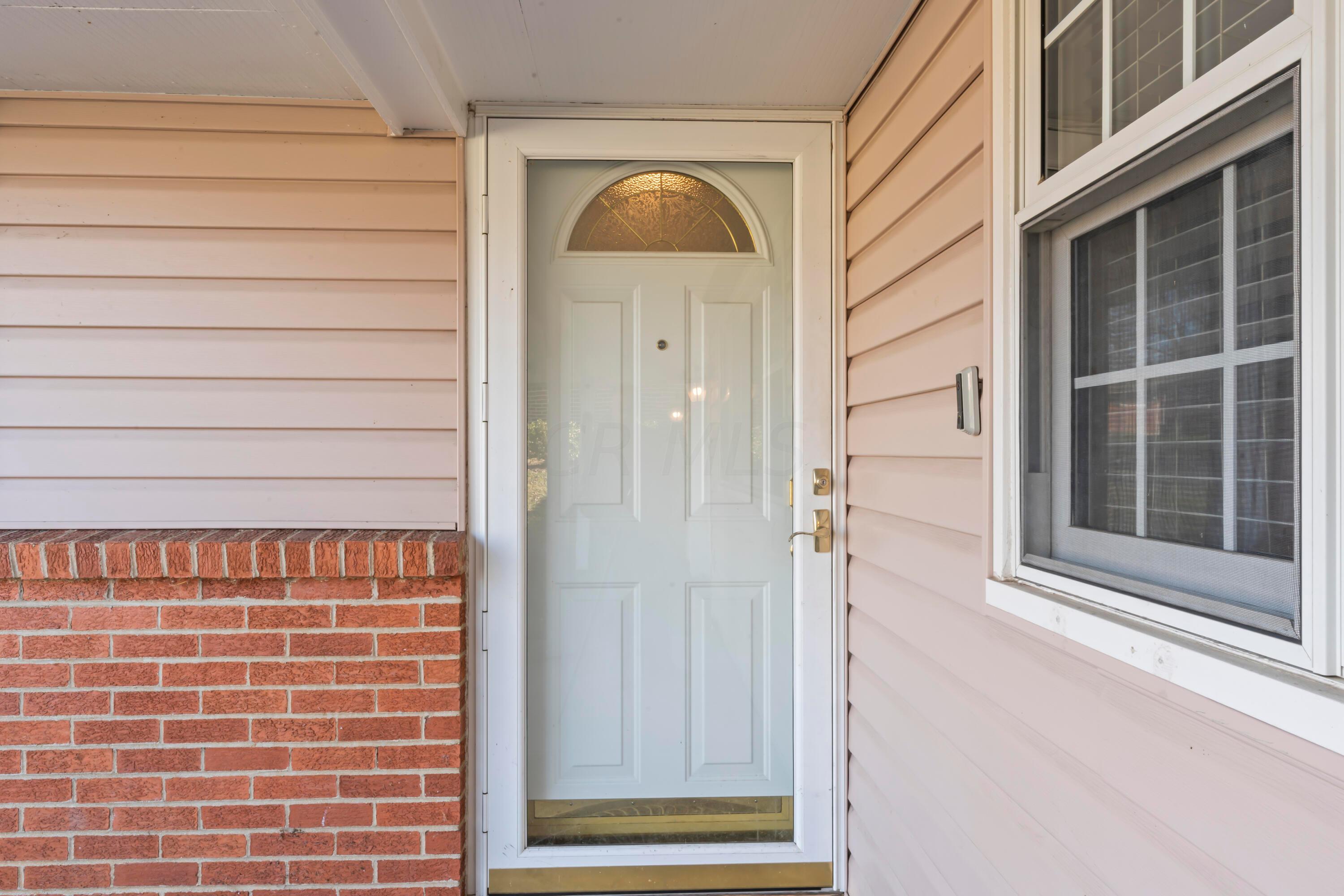 6931 Retton Road Reynoldsburg, OH 43068 - Photo 3 of 20 DSC04392