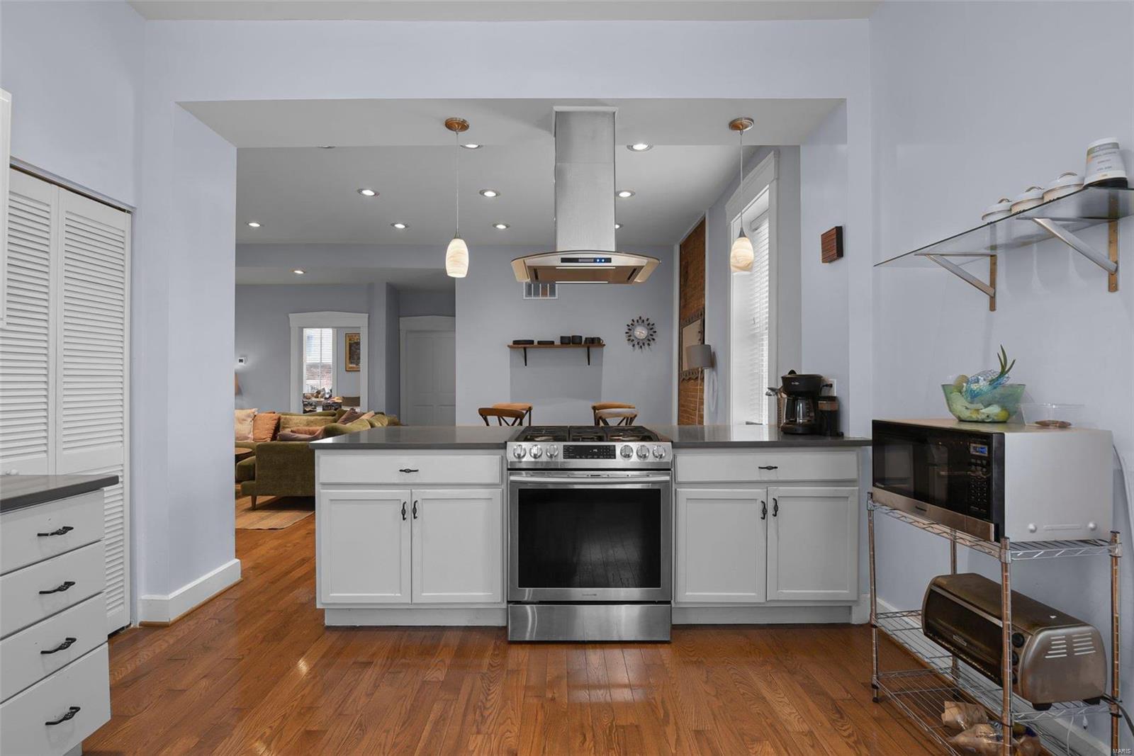 2330 Menard Street St. Louis, MO 63104 - Photo 12 of 39