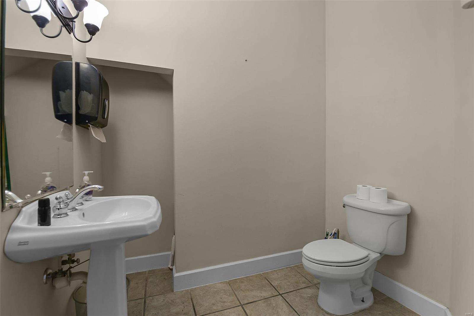 2330 Menard Street St. Louis, MO 63104 - Photo 17 of 39