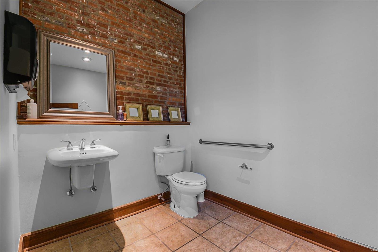 2330 Menard Street St. Louis, MO 63104 - Photo 28 of 39