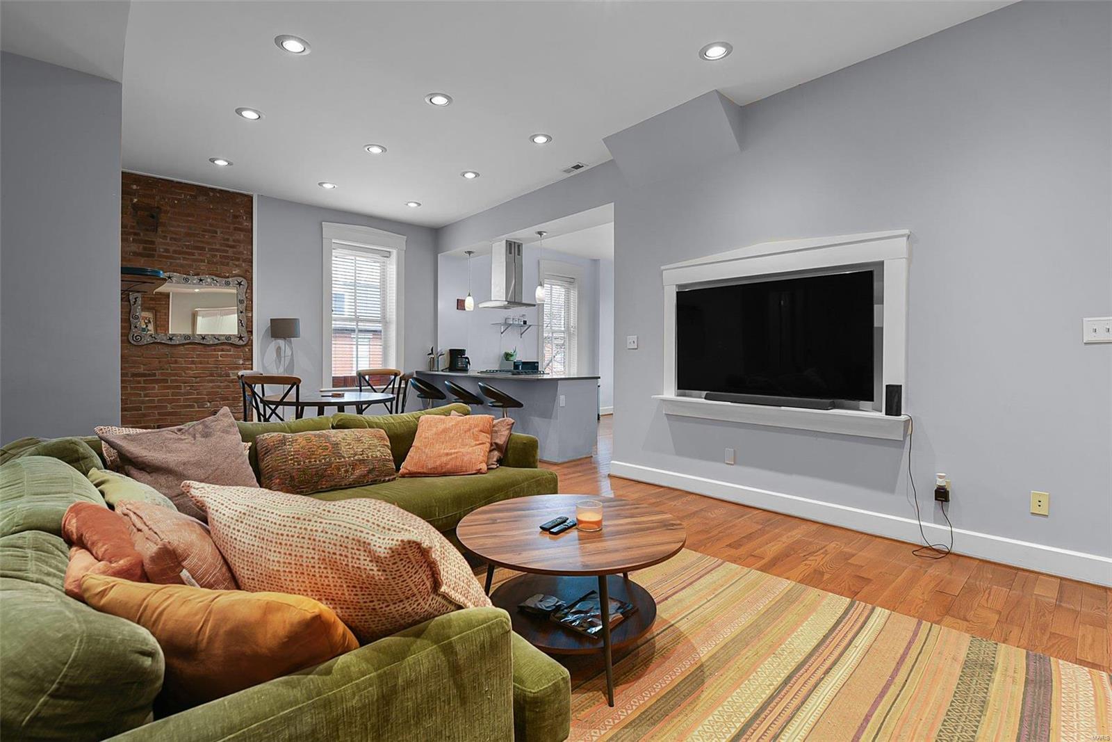 2330 Menard Street St. Louis, MO 63104 - Photo 6 of 39