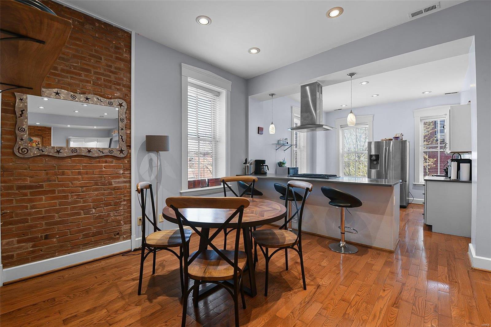 2330 Menard Street St. Louis, MO 63104 - Photo 8 of 39