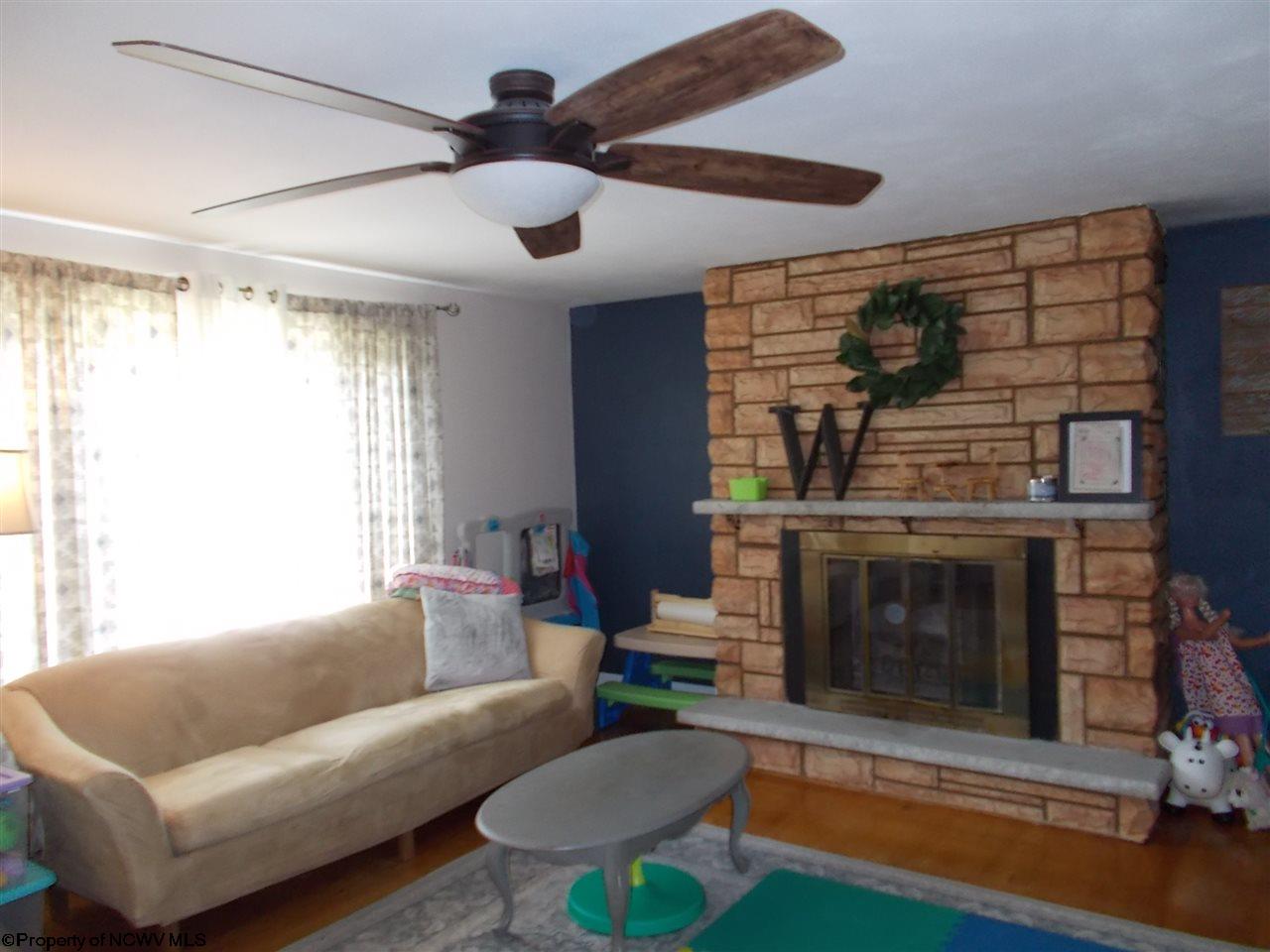 1132 Cloverhill Road Fairmont, WV 26554 - Photo 3 of 27 Gallery Image 3