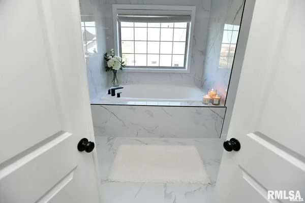 $595,000 | 1260 Silver Oak Circle, Normal, IL 61761