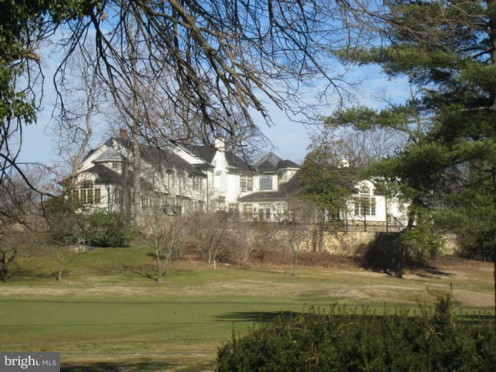 645 Warwick Road Lawnside, NJ 08045 - Photo 3 of 11