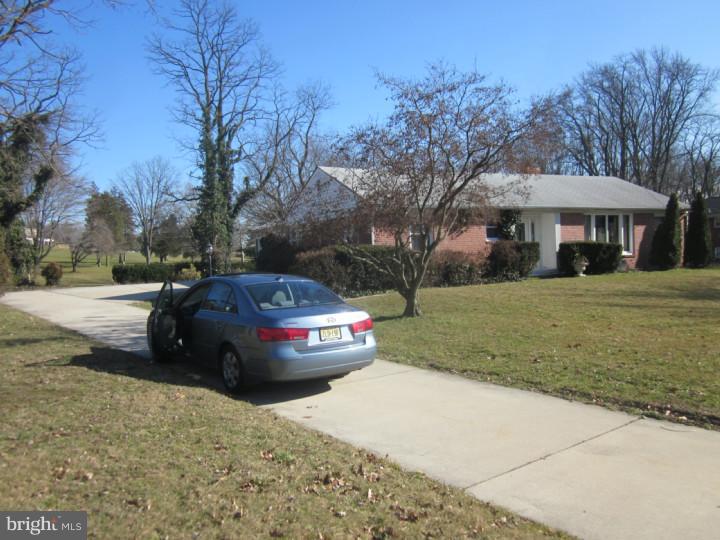 645 Warwick Road Lawnside, NJ 08045 - Photo 4 of 11