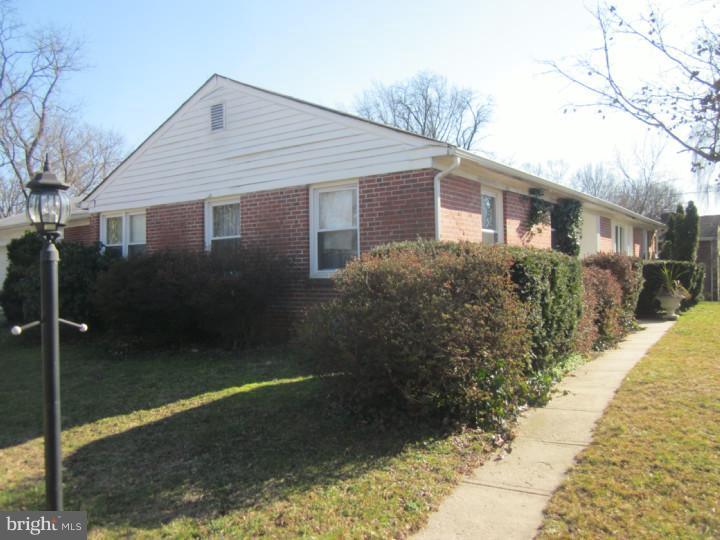 645 Warwick Road Lawnside, NJ 08045 - Photo 5 of 11