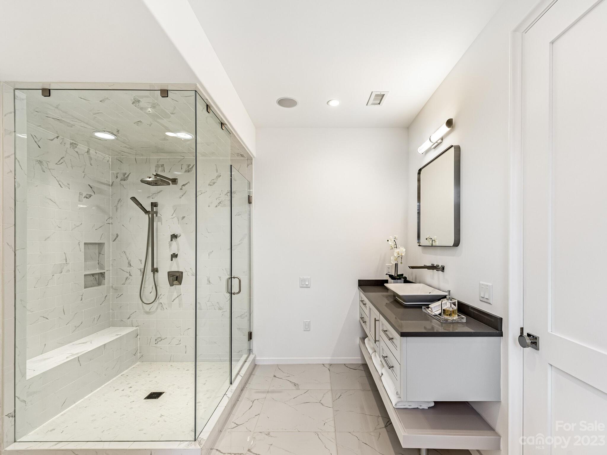 1333 Queens Road, Unit B2 Charlotte, NC 28207 - Photo 13 of 20 Gallery Image 13