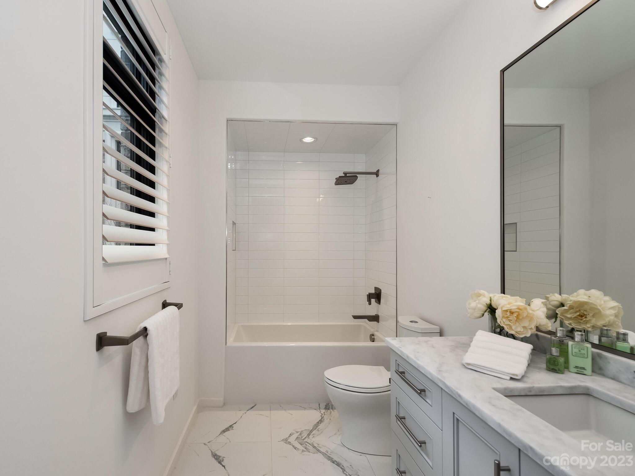 1333 Queens Road, Unit B2 Charlotte, NC 28207 - Photo 16 of 20 Gallery Image 16