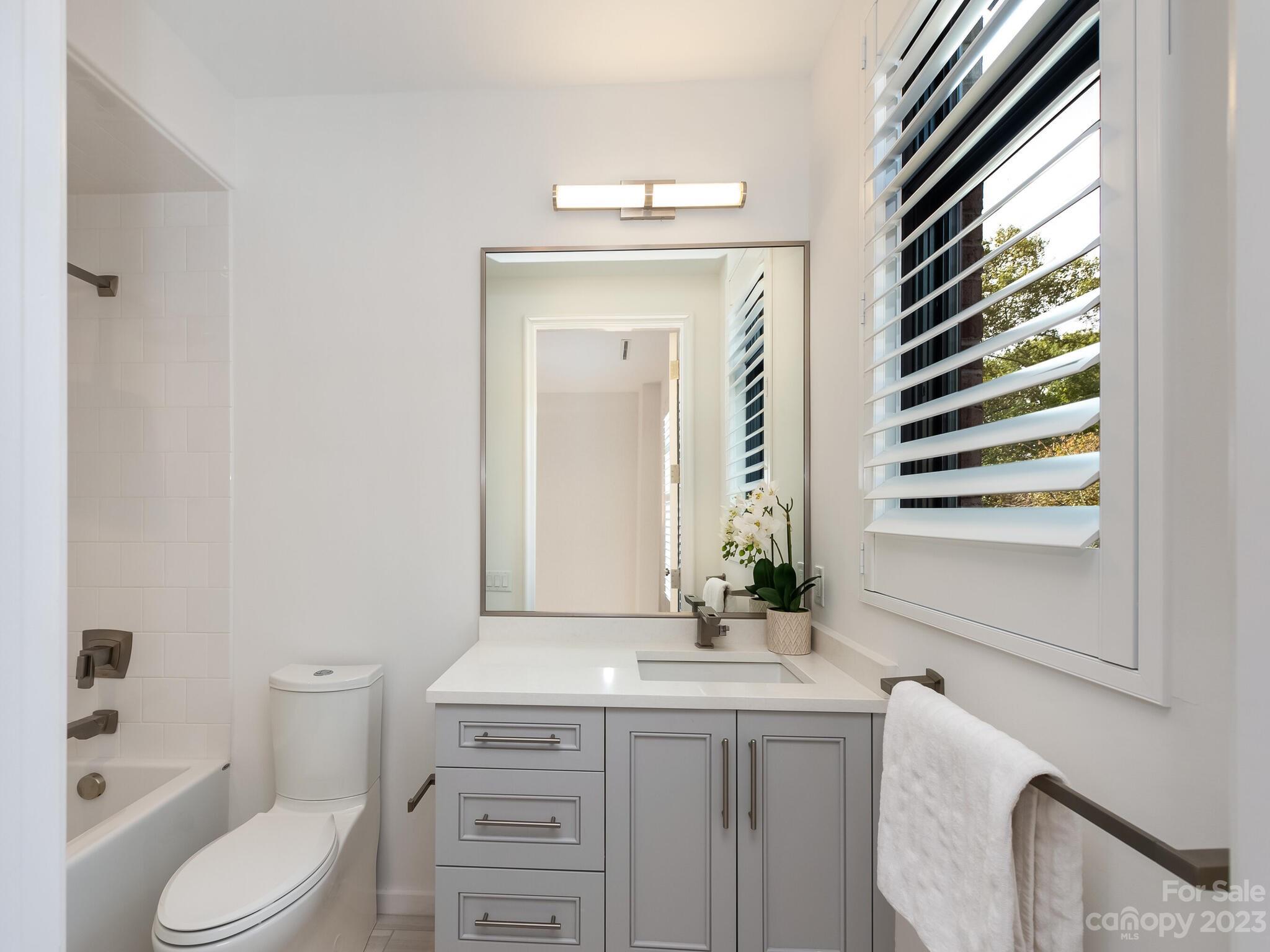1333 Queens Road, Unit B2 Charlotte, NC 28207 - Photo 18 of 20 Gallery Image 18