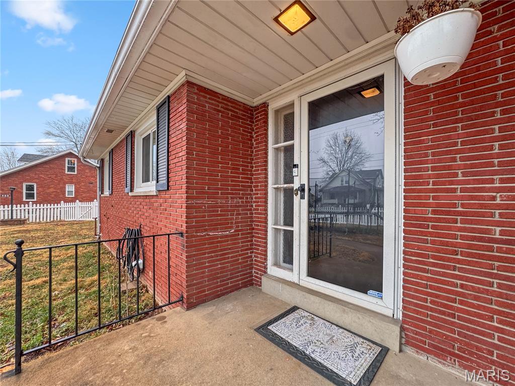 325 North Market Street Waterloo, IL 62298 - Photo 13 of 68