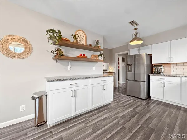 $309,500 | 325 North Market Street, Waterloo, IL 62298