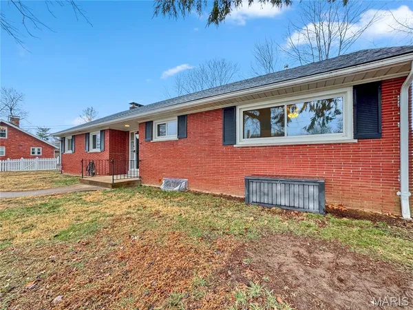 $309,500 | 325 North Market Street, Waterloo, IL 62298