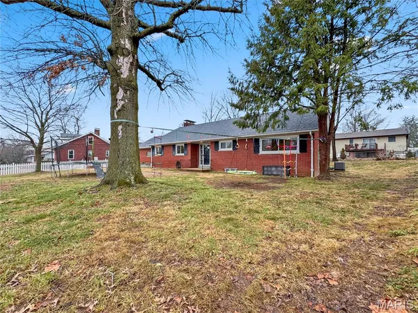 $309,500 | 325 North Market Street, Waterloo, IL 62298