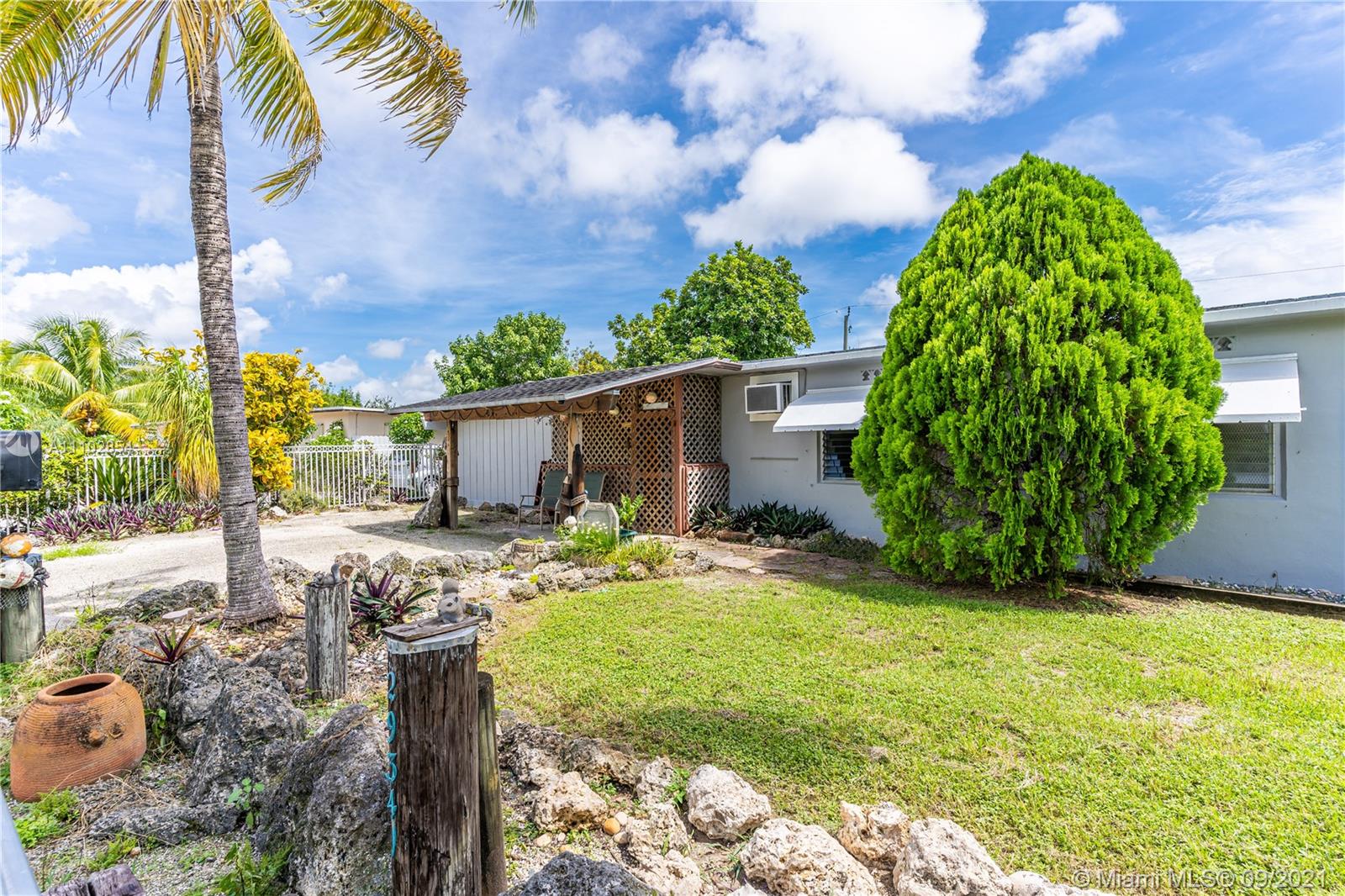 29341 Idaho Road Homestead, FL 33033 - Photo 4 of 36 Gallery Image 4