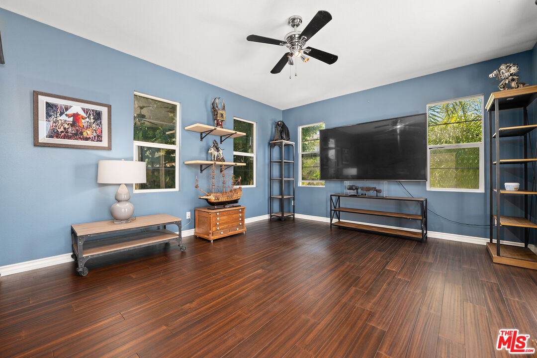 25514 Brighton Place Stevenson Ranch, CA 91381 - Photo 30 of 44