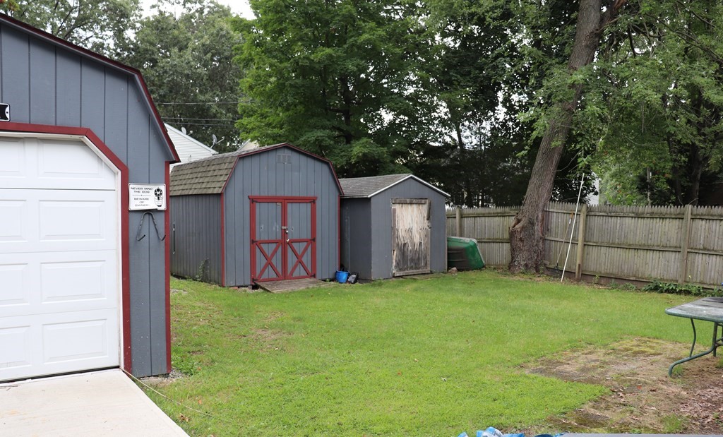 231 Rosewell Street Springfield, MA 01109 - Photo 3 of 24 a view of a back yard of the house