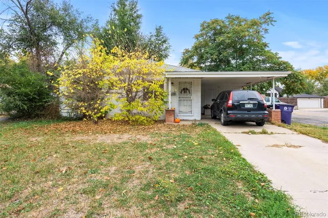 $1,200,000 | 1150-60 North Dahlia Street North, Denver, CO 80220