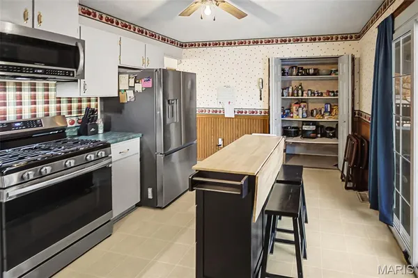 $170,000 | 4709 Snow White Terrace, Alton, IL 62002