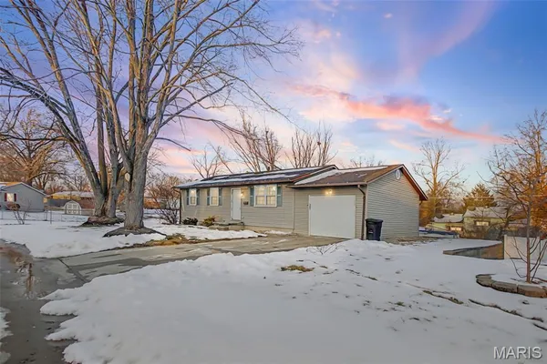 $170,000 | 4709 Snow White Terrace, Alton, IL 62002