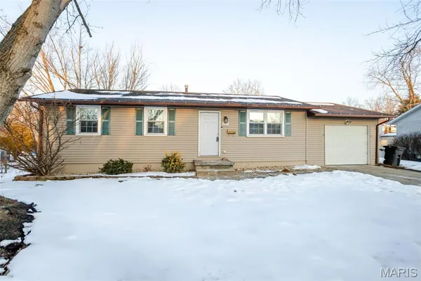 $170,000 | 4709 Snow White Terrace, Alton, IL 62002