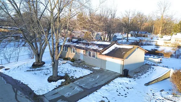 $170,000 | 4709 Snow White Terrace, Alton, IL 62002