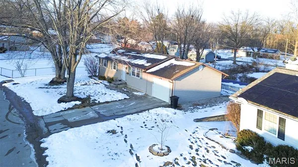 $170,000 | 4709 Snow White Terrace, Alton, IL 62002