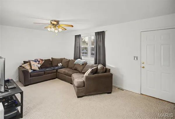 $170,000 | 4709 Snow White Terrace, Alton, IL 62002