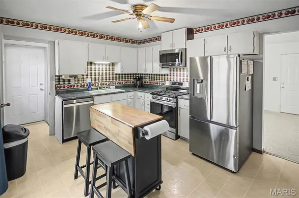 $170,000 | 4709 Snow White Terrace, Alton, IL 62002