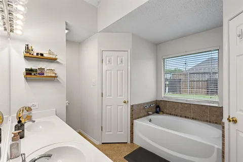 $264,900 | 101 St James Court, Rhome, TX 76078